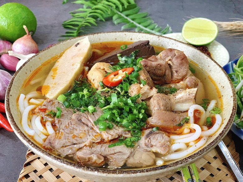 Bún bò Huế thơm ngon khó cưỡng