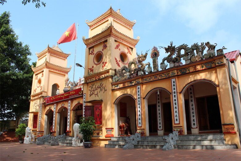 Đền Kỳ Cùng là điểm đến được du khách yêu thích