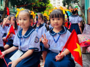 Tin tức - TPHCM công bố chính sách học phí, siết các khoản thu và mua đồng phục đầu năm học mới