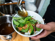 Lifestyle - 5 quán phở đông khách, vị lạ miệng ở phường Hai Bà Trưng, Hà Nội