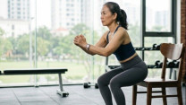 4 bài tập tại nhà giúp duy trì cơ bắp, tăng khả năng vận động sau tuổi 60