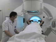 Sức khỏe - Bộ Y tế yêu cầu Bệnh viện E làm rõ phản ánh "kẹp tiền vào sổ" để được xạ trị sớm