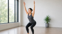 5 tư thế yoga giúp cải thiện sức mạnh đôi chân ở tuổi trung niên