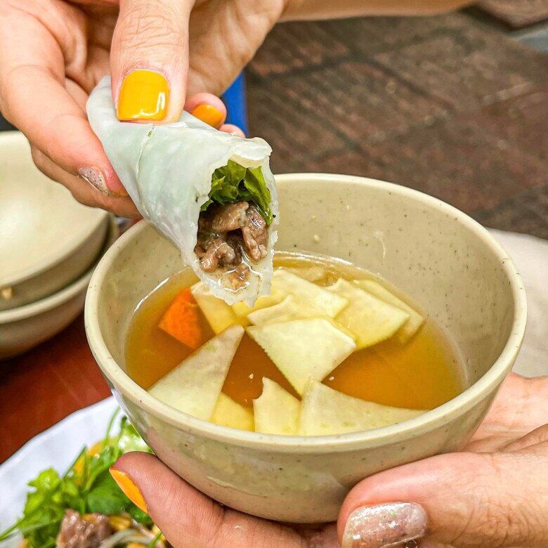 Nhất định phải thưởng thức phở cuốn khi tới Hà Nội dịp hè