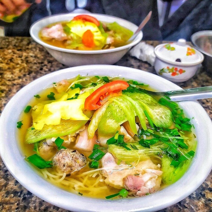 Nhất định phải thưởng thức bún sườn chua tại đây