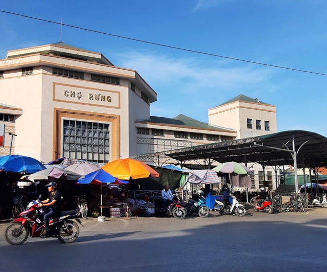 Chợ Rừng, khu chợ lâu đời nay phục vụ mọi sinh hoạt của người dân