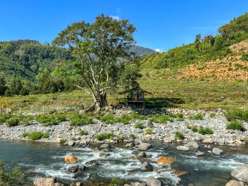 Hay cảnh quan thiên nhiên hoang sơ