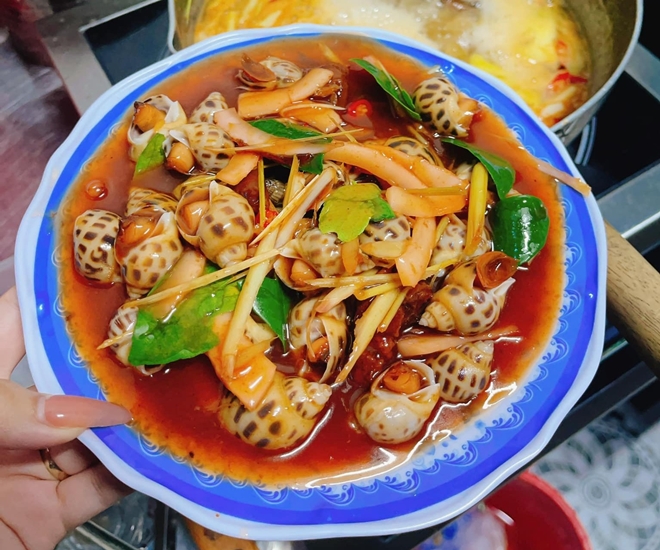 Nhất định phải thưởng thức ốc ngon khi tới Hạ Long