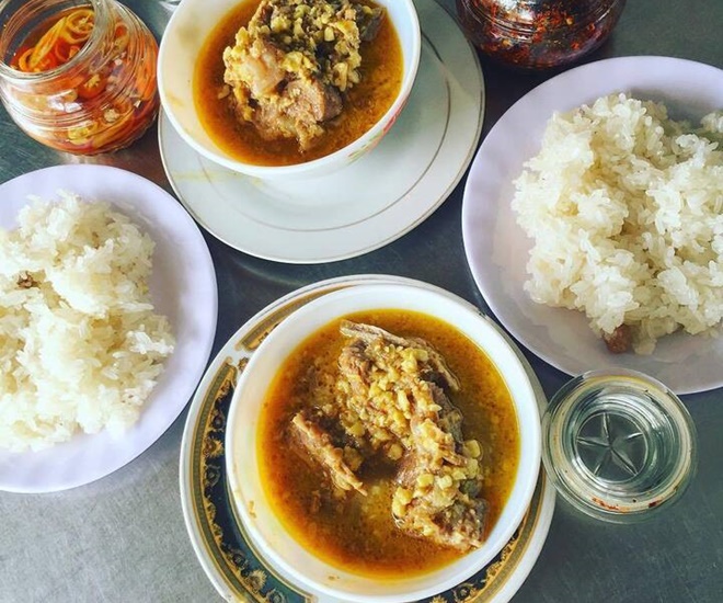 Món xôi thịt hon đặc sản xứ Huế