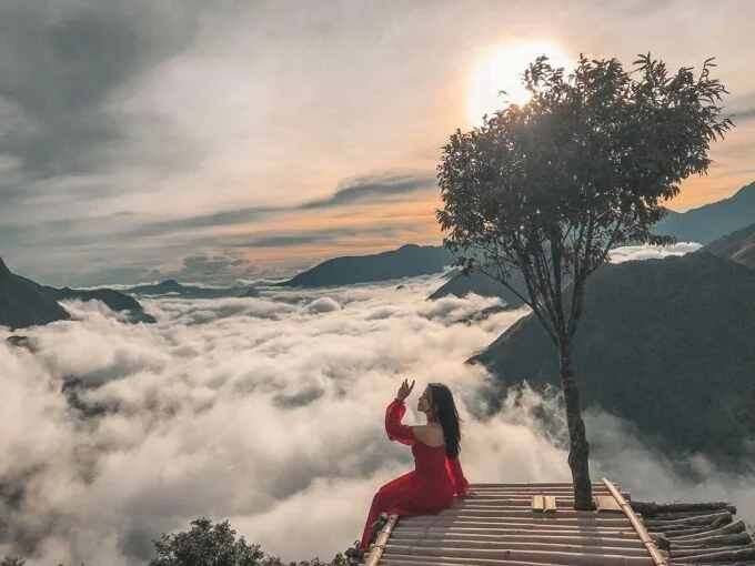 Biển Mây Trên Đỉnh Ô Quy Hồ