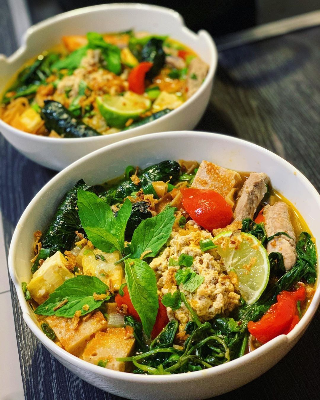Nhất định phải thưởng thức bánh đa cua khi tới Hải Phòng