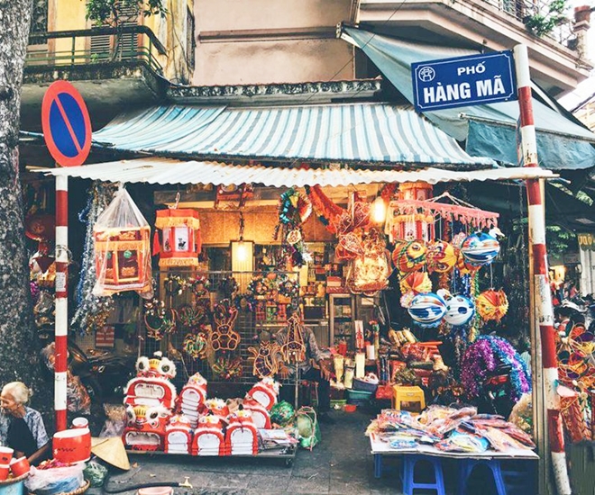 Phố Hàng Mã là điểm đến không thể bỏ qua