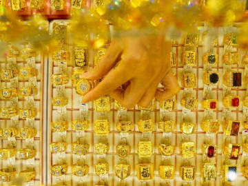 Chốt giá vàng hôm nay ngày 11/7 nằm yên nghe ngóng