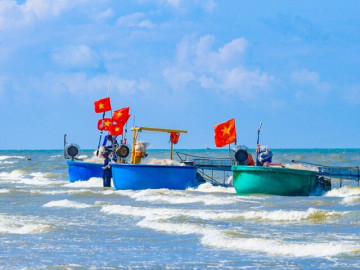 Những người giữ nhịp sống làng chài Long Hải