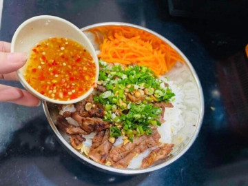 Muốn ăn bún thịt nướng nức tiếng tại TP.HCM, đến ngay 5 địa chỉ này, ngon bổ rẻ không phải xếp hàng