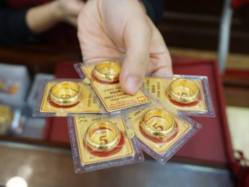 Giá vàng nhẫn tăng cao hơn vàng miếng