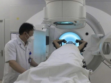 Bộ Y tế yêu cầu Bệnh viện E làm rõ phản ánh "kẹp tiền vào sổ" để được xạ trị sớm