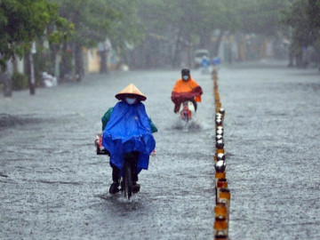 Lũ các sông từ Thanh Hóa đến Đà Nẵng dâng cao, nhiều khu vực mưa rất lớn