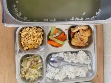 Hà Nội: Thêm một trường học tạm dừng bữa ăn bán trú để đổi đơn vị cung cấp