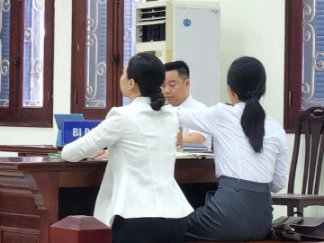 Người đàn ông 63 tuổi kiện chia tay đòi quà được nhận lại tiền đã cho bạn gái