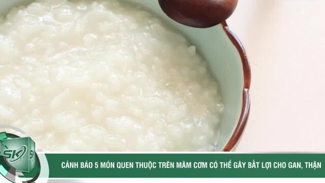 Cảnh báo 5 món quen thuộc trên mâm cơm có thể gây bất lợi cho gan, thận