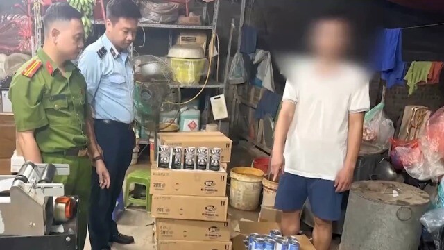 Hà Nội xử lý hàng loạt vi phạm trong kinh doanh, buôn bán