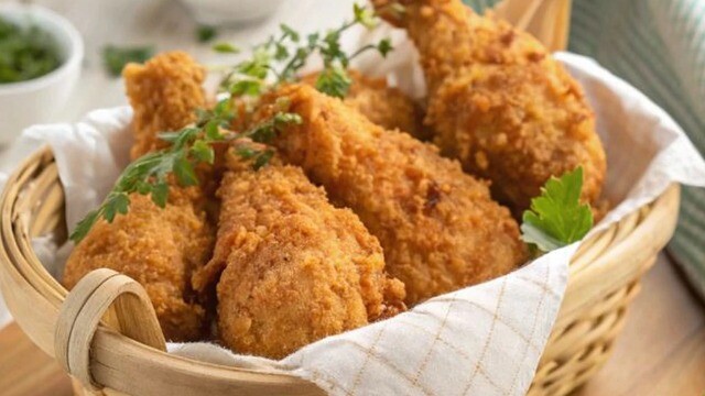 4 nhóm thực phẩm quen thuộc gây hại cho gan, nhiều người vẫn ăn hàng ngày