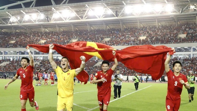 Khoảnh khắc Mỹ Đình 'vỡ òa' khi tuyển Việt Nam vô địch ASEAN Cup 2026