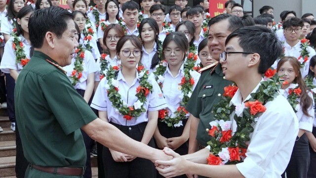 Cậu học trò con nhà lính và hành trình đến Huy chương Bạc Vật lý châu Âu
