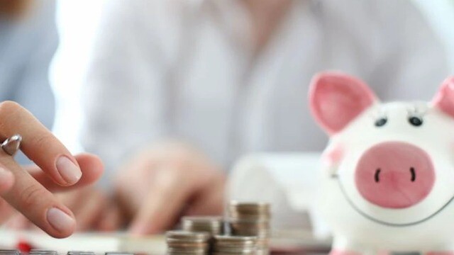 Người có tiền thường chi tiêu thế nào? 7 khác biệt giúp họ dễ tích luỹ tài sản