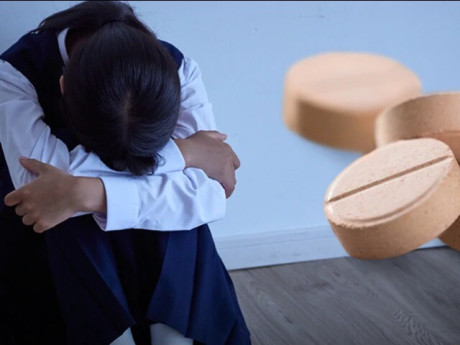 Bé gái 12 tuổi nhập viện trong tình trạng hôn mê sau khi uống khoảng 50 viên Amitriptyline