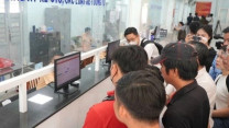 Từ 15/8: Dùng VNeID mức 2 được miễn lệ phí trước bạ xe máy, giảm 50% với ôtô