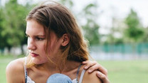 4 kiểu cư xử này của đàn ông sẽ vô tình đẩy mối quan hệ đến 'bờ vực'