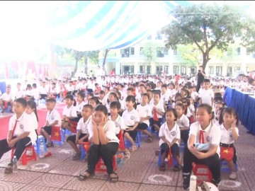 Dự kiến cấm việc Hội phụ huynh thu tiền hộ nhà trường