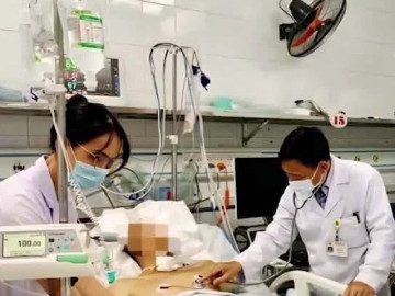 Tưởng nước ngọt, người đàn ông suýt chết sau khi uống 2 ngụm dung dịch màu hồng