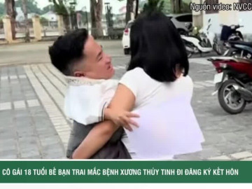 Cô gái 18 tuổi bế chồng sắp cưới nặng hơn 20kg đi đăng ký kết hôn, chuyện tình chạm đến trái tim nhiều người