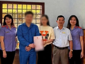 Cô gái gửi đơn xin được kết hôn với người mình yêu đang bị tạm giam