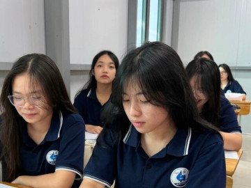 Phụ huynh, học sinh nói gì khi Bộ GD&ĐT 'định' bỏ cộng điểm IELTS từ năm nay?
