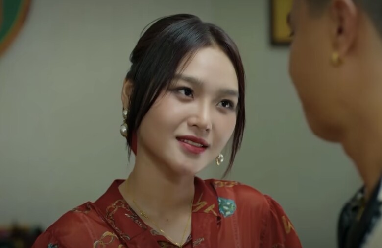 Thúy là người thực tế, sắc sảo.