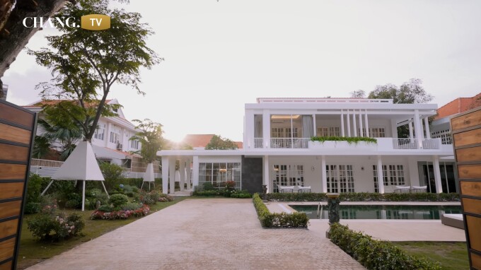 Cậu bé nhà nghèo lớp 4 đã thạo nấu cơm, xách nước, trông em lớn lên phủ sóng màn ảnh Việt, nay có gia tài nghìn tỷ - 11