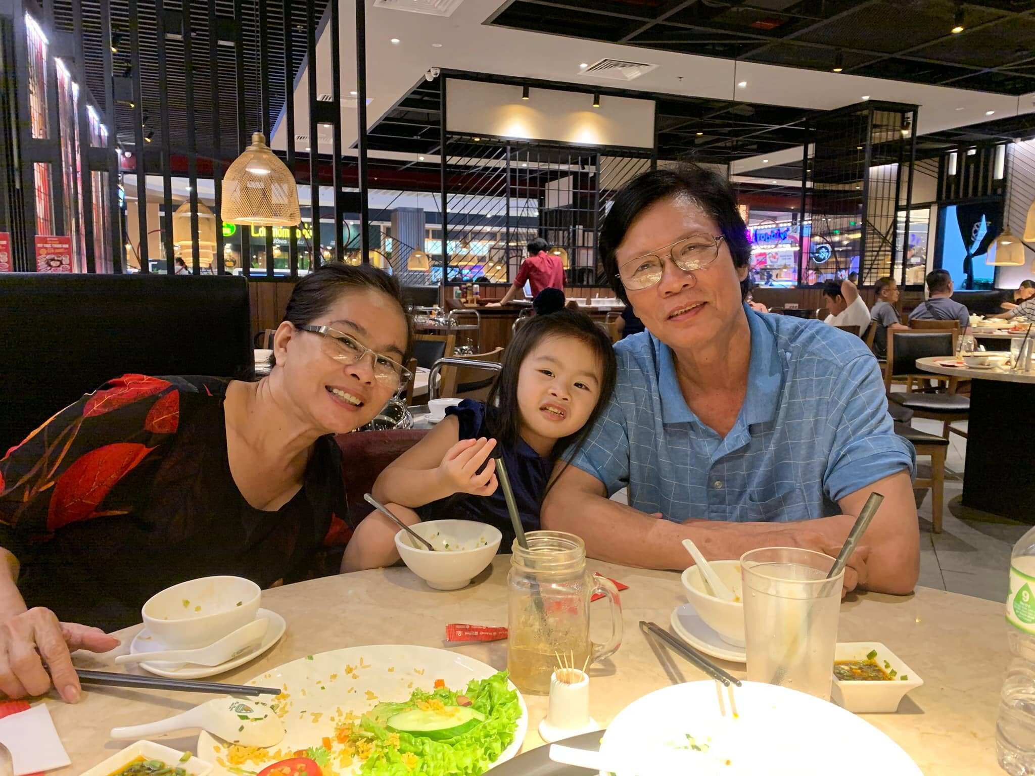 Mẹ nữ diễn viên không nhận tiền vì sợ ảnh hưởng đến hạnh phúc của con.