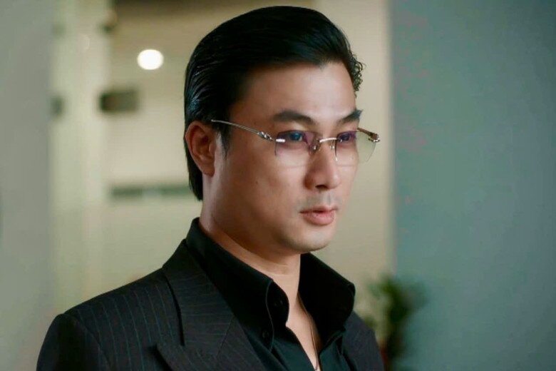 Dù mang tạo hình lạnh lùng, Cương đen vẫn có nét dí dỏm nhờ diễn xuất của Duy Hưng.