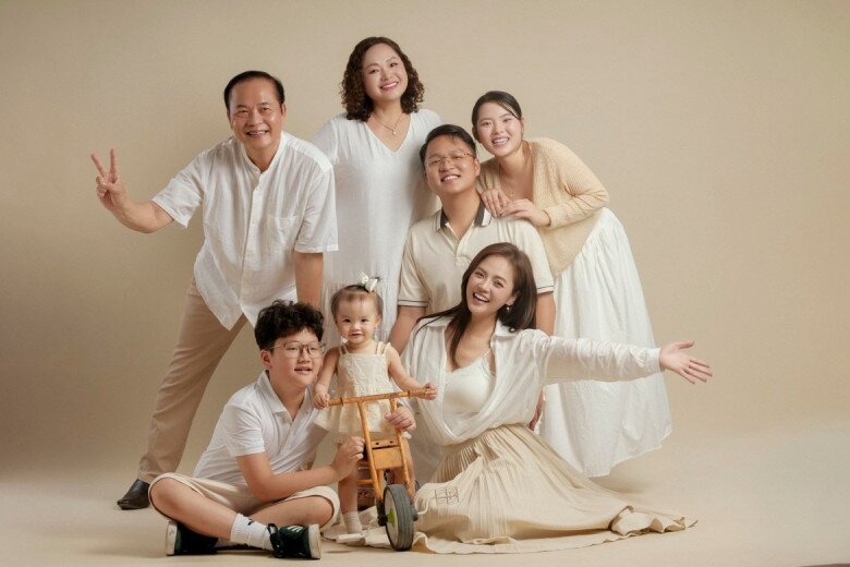 Gia đình là điểm tựa cho Thu Quỳnh sau những biến cố và để cô yên tâm cống hiến cho nghệ thuật.