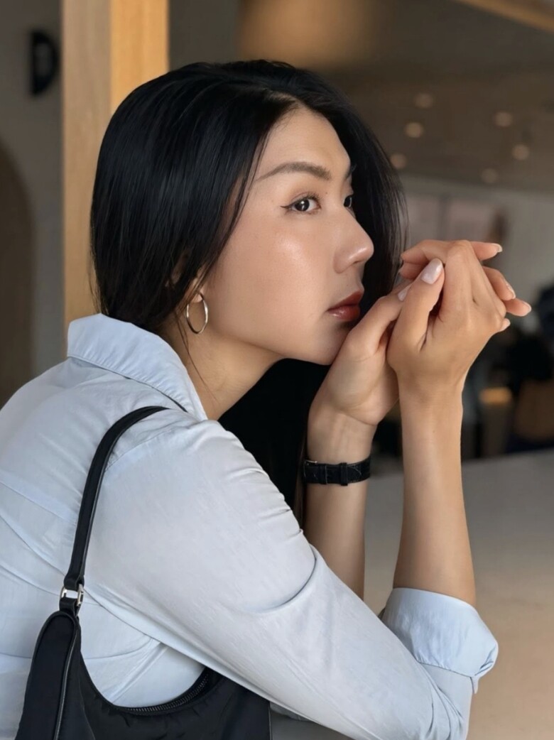 Cô từng có 11 năm gồng gánh công ty kinh doanh mỹ phẩm, thời trang.