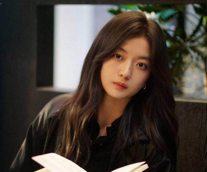 Đầu Xuân Tươi Sáng xoay quanh hành trình trưởng thành trong tình yêu và sự nghiệp của Thượng Chi Đào (Tôn Thiên).