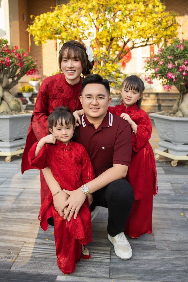 Chi Hoa kết hôn vào giữa năm 2019.