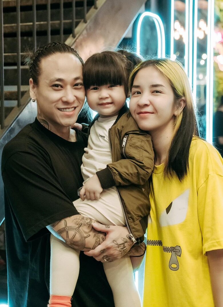 Cặp đôi hiện đã có 1 con gái.
