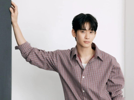 40 kịch bản phim chờ Kim Soo Hyun