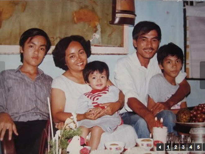 Ký ức ấu thơ khốn khó khiến nàng ngọc nữ không thể nào quên.