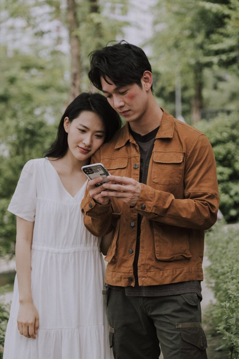 Minh Trang có 2 lần đóng cặp với Song Luân.